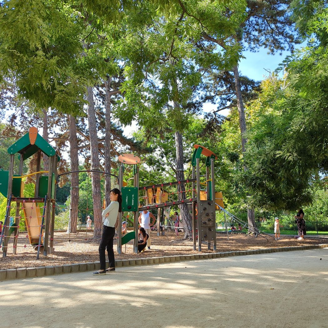 Aire de jeux pour enfants (2 à 10 ans) 3
